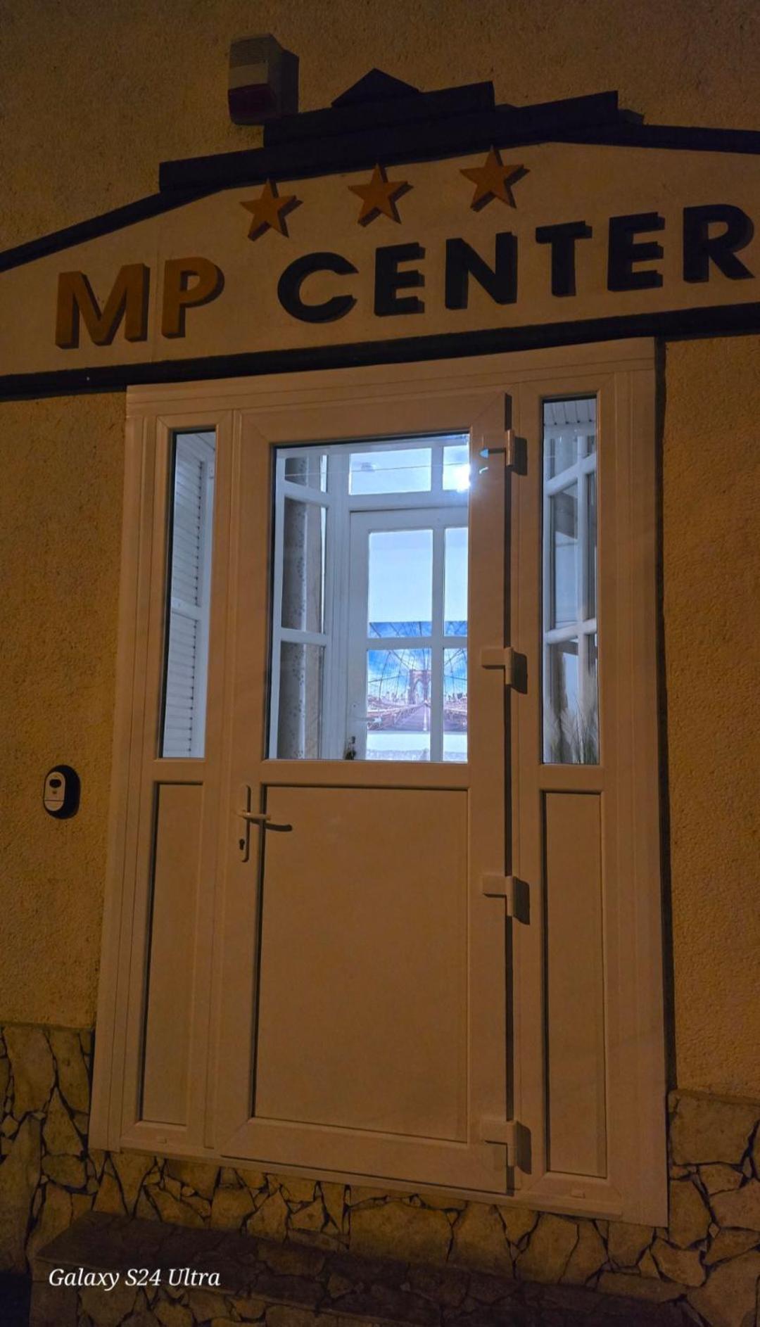 Mp Center Maganszallas Miskolc Extérieur photo